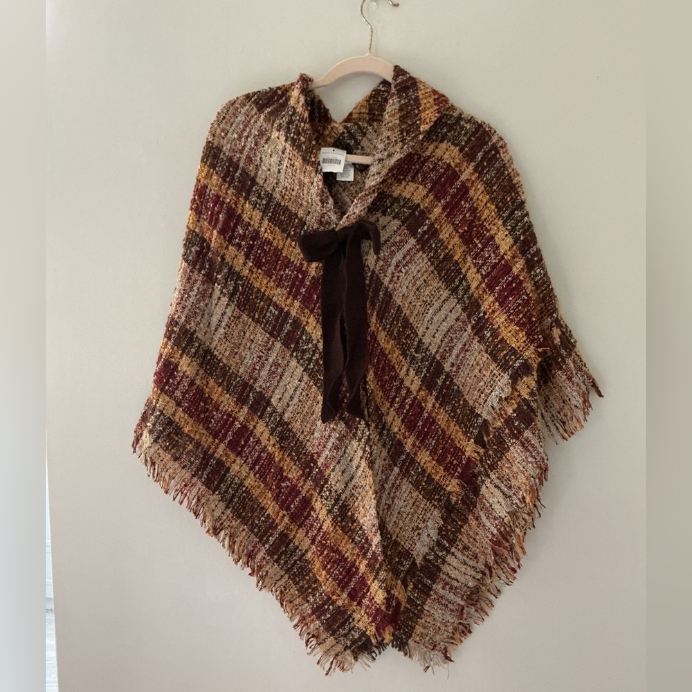 BOUCLE PLAID PULLOVER SHAWL /PONCHO